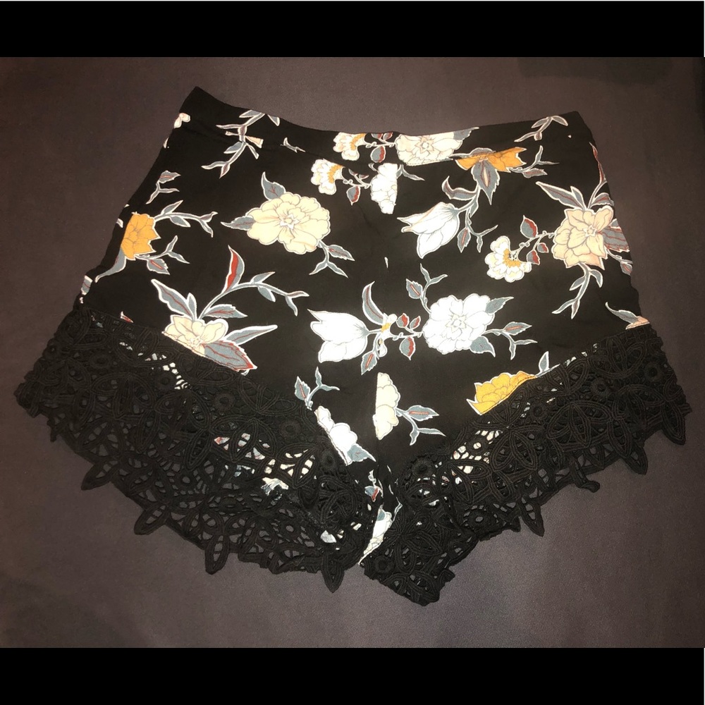 Kendall & Kylie Pacsun Floral Shorts